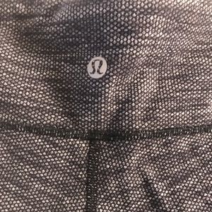 Black and white lulu leggings!